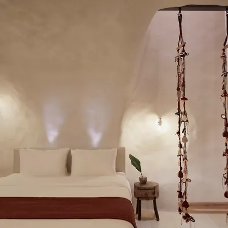 White Pearl Cavalieri (adults Only)