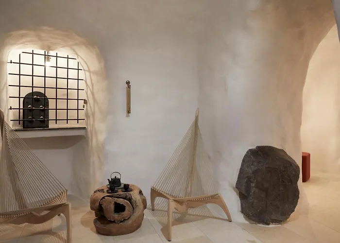 White Pearl Cavalieri (adults Only) 易莫洛林